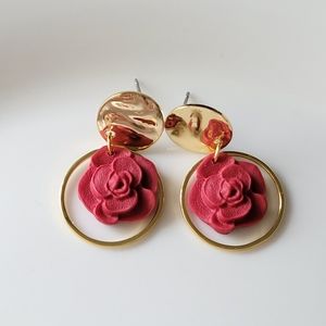 Fall polymer clay earrings, flower shape.